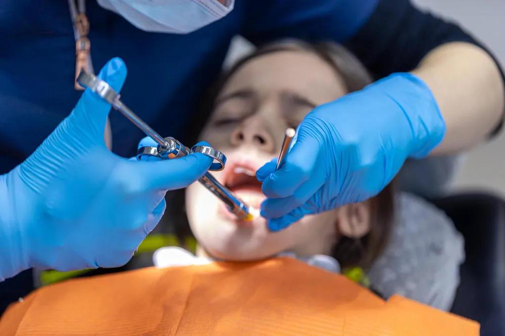Extração de Cisos e Frenectomia - Niterói // Implantes Dentários Extração de Cisos e Frenectomia - Niterói // Implantes Dentários
